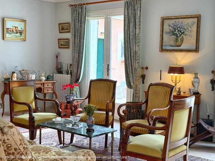 Image No.8-3 Bed House for sale