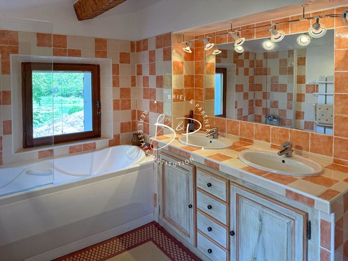 Image No.11-4 Bed House for sale