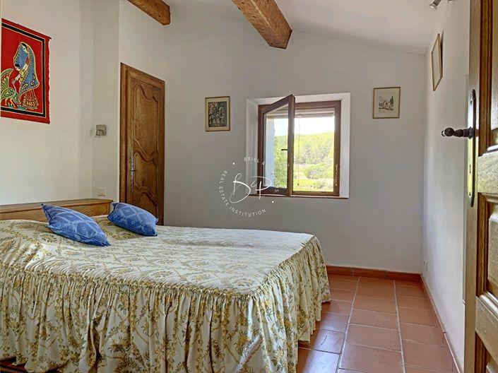 Image No.9-4 Bed House for sale