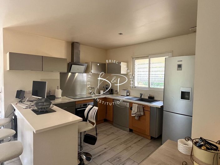 Image No.8-3 Bed House for sale