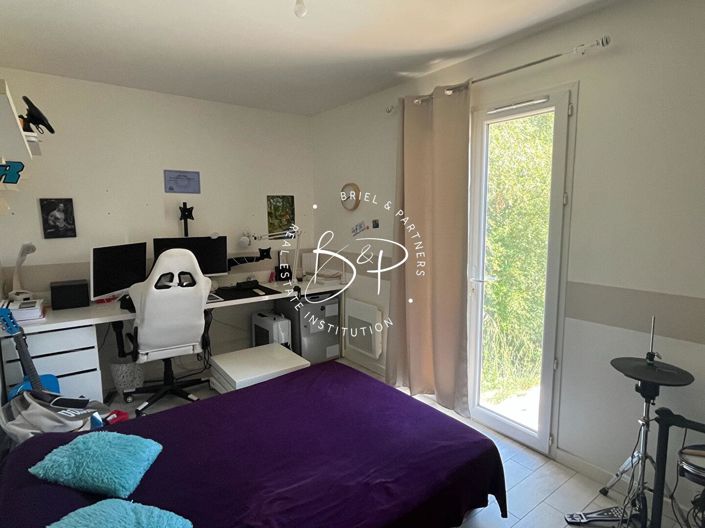 Image No.9-3 Bed House for sale