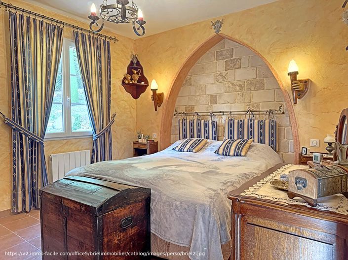 Image No.15-3 Bed House for sale