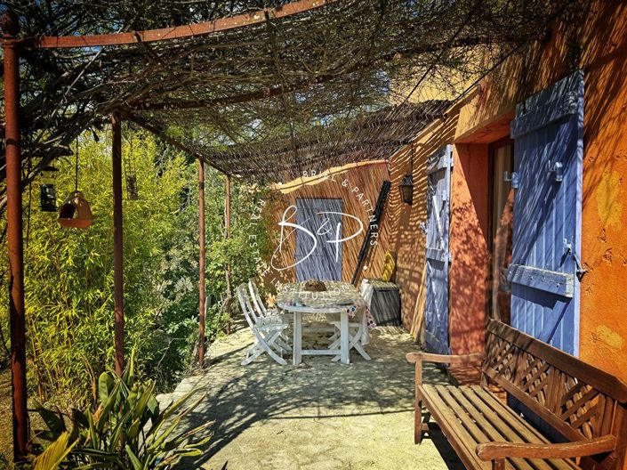 Image No.11-7 Bed House for sale