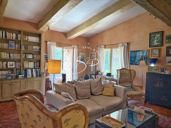 Image No.15-7 Bed House for sale