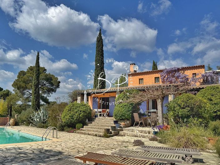 Image No.18-7 Bed House for sale