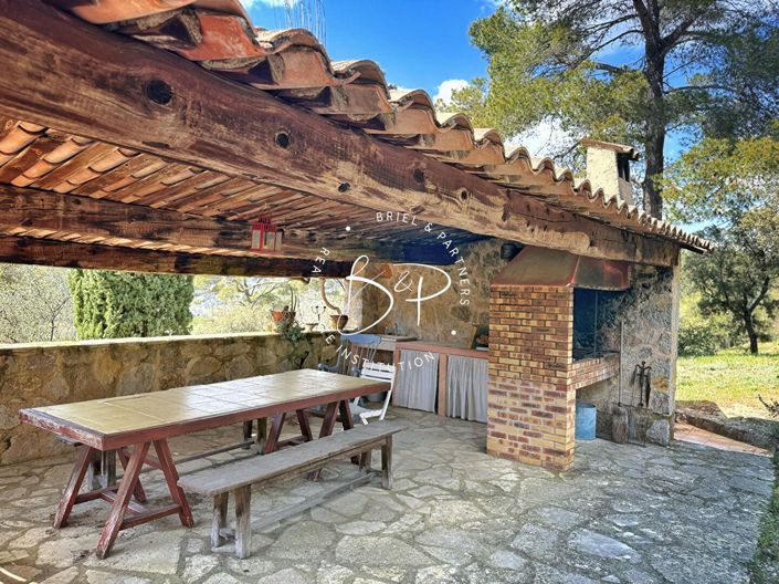 Image No.7-7 Bed House for sale