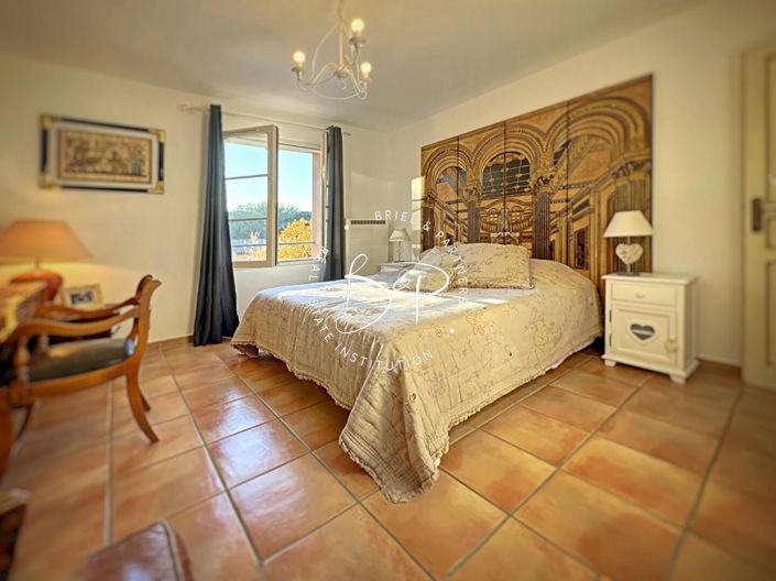 Image No.7-3 Bed House for sale