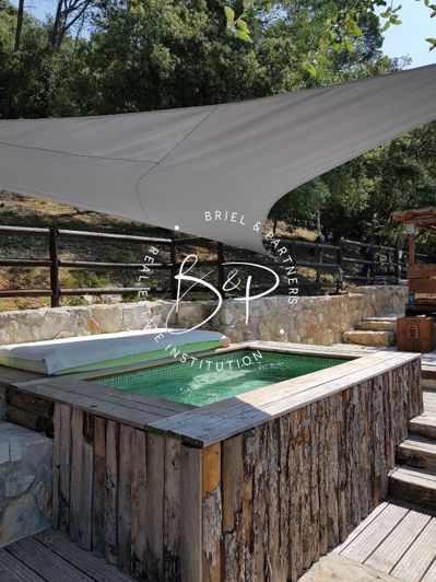 Image No.10-8 Bed House for sale