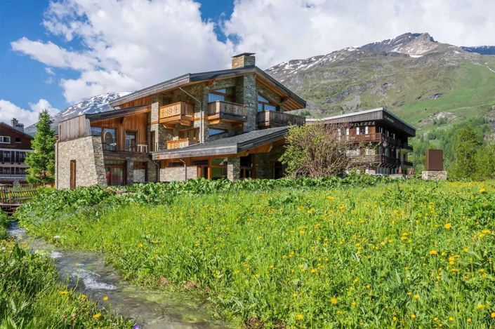 Image No.10-12 Bed House for sale