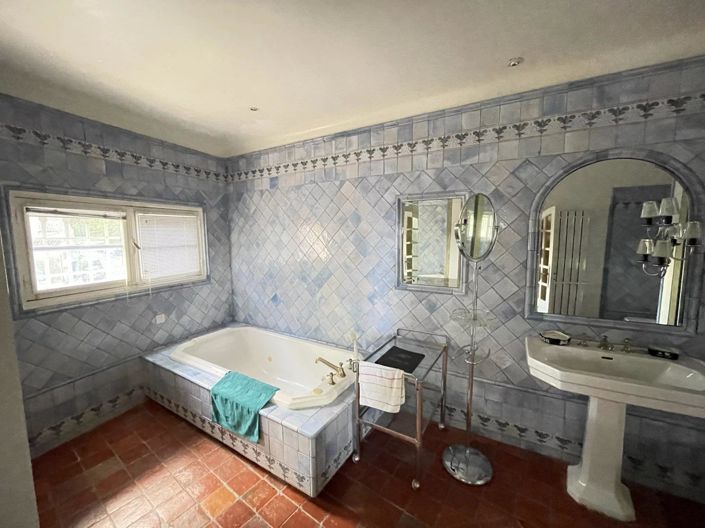 Image No.20-4 Bed House for sale