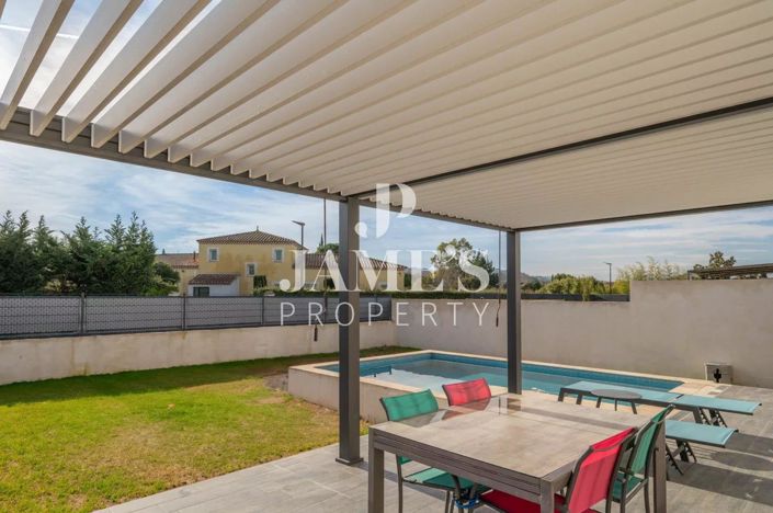 Image No.3-4 Bed House for sale