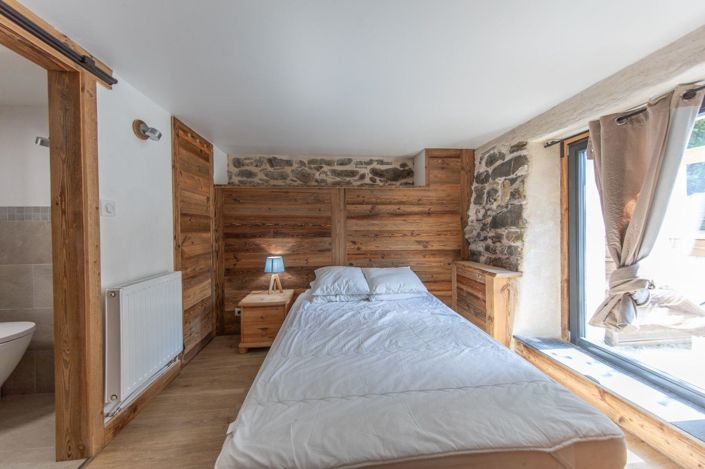 Image No.10-9 Bed House for sale