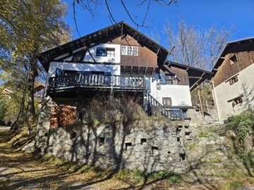 1 - La Salle-les-Alpes, House