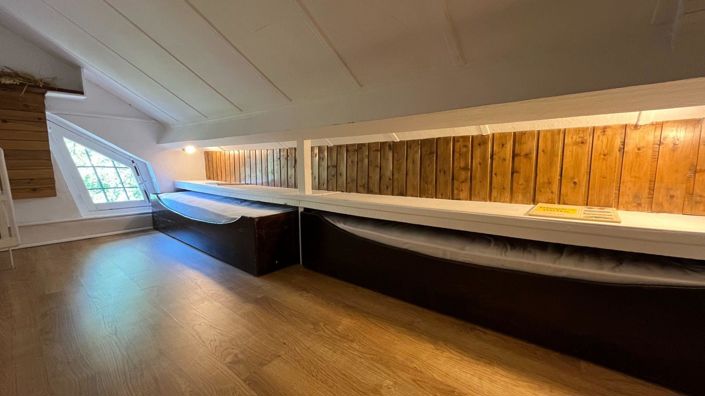 Image No.9-5 Bed House for sale