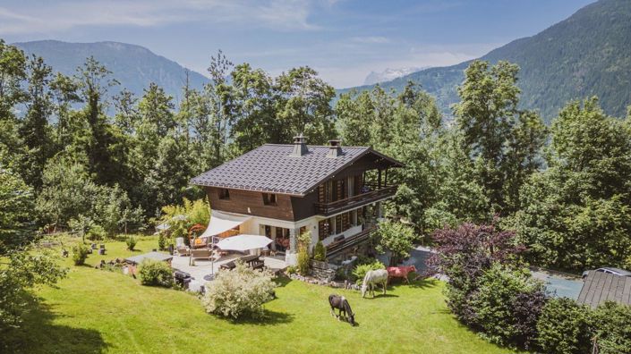 Image No.1-4 Bed House for sale