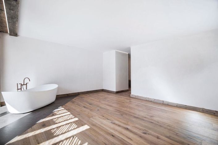 Image No.5-5 Bed Property for sale