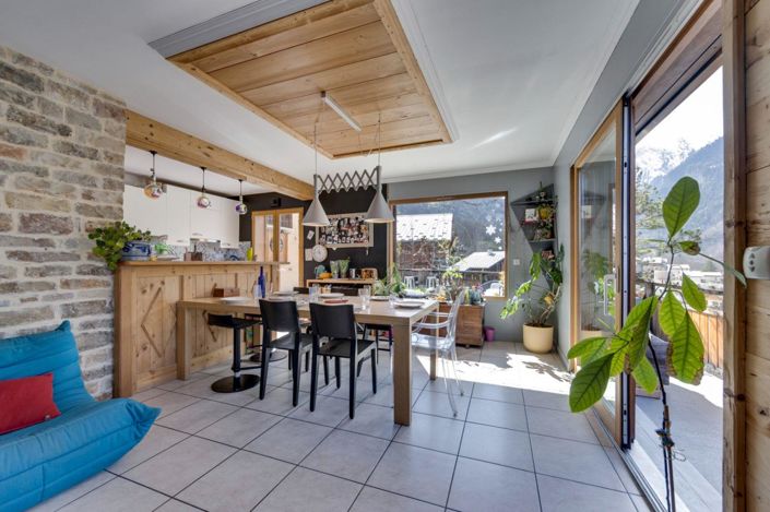 Image No.3-5 Bed House for sale