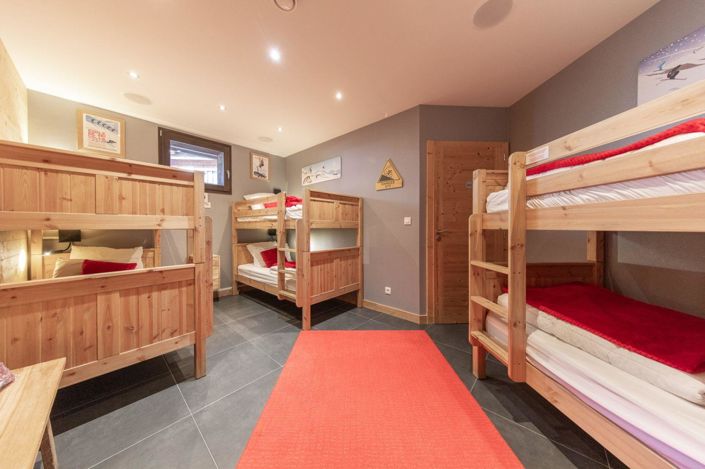 Image No.14-7 Bed House for sale