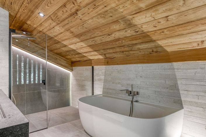 Image No.11-6 Bed Property for sale