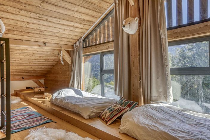 Image No.13-6 Bed Property for sale