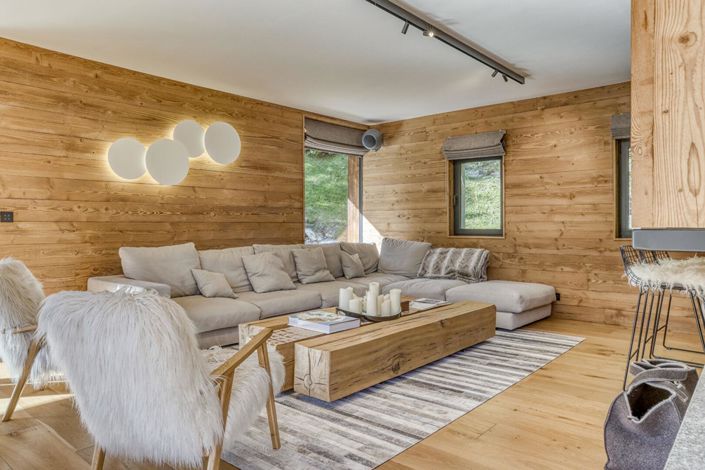 Image No.4-6 Bed Property for sale