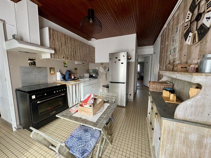 Image No.6-3 Bed House for sale