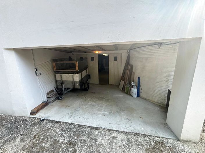 Image No.12-3 Bed House for sale