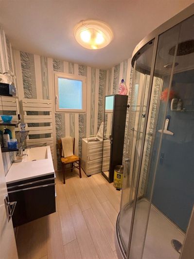 Image No.9-3 Bed House for sale