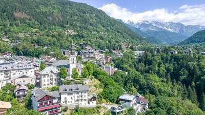 11 Bed House for sale