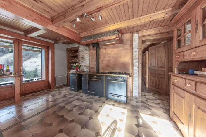 Image No.14-3 Bed House for sale