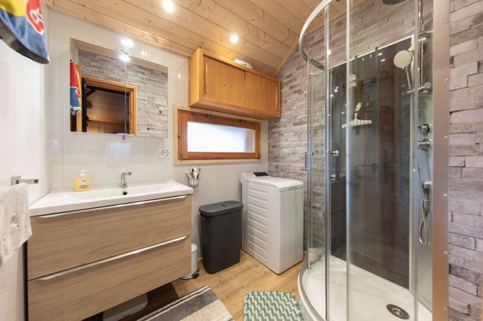 Image No.9-3 Bed House for sale