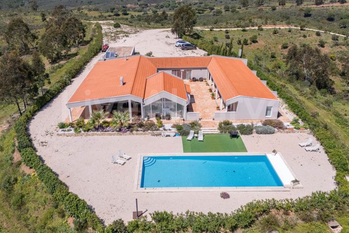 Image No.12-5 Bed House for sale