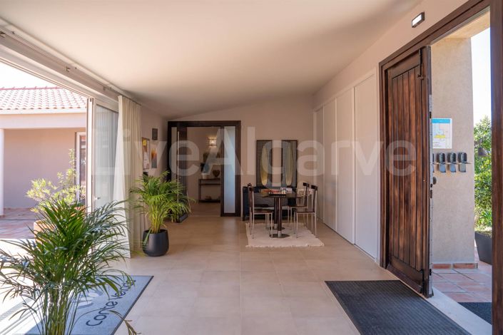 Image No.16-5 Bed House for sale