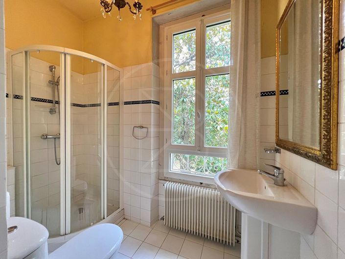 Image No.12-3 Bed House for sale