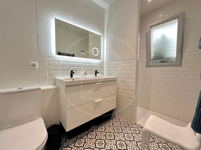 Image No.12-3 Bed House for sale