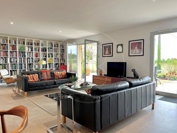 Image No.6-3 Bed House for sale