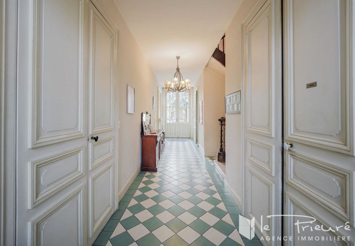 Image No.1-7 Bed House for sale