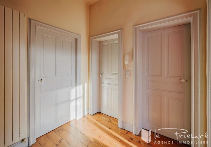 Image No.10-7 Bed House for sale