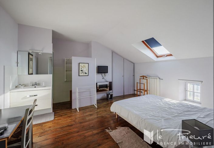 Image No.17-7 Bed House for sale