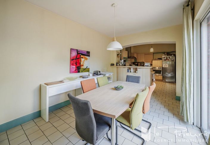 Image No.9-7 Bed House for sale