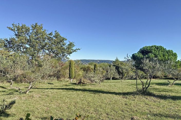 Image No.20-4 Bed House for sale