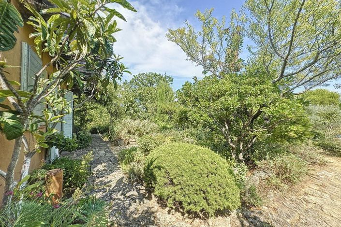 Image No.26-4 Bed House for sale