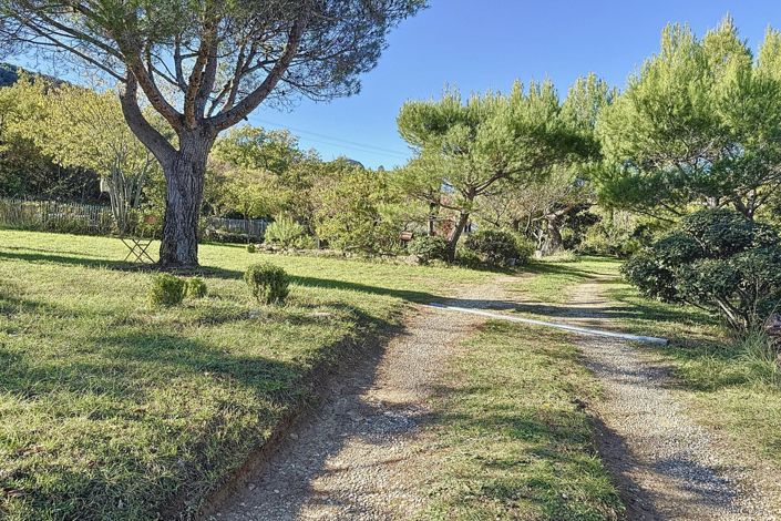 Image No.30-4 Bed House for sale