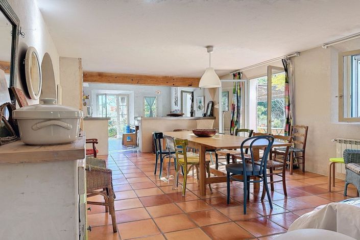 Image No.6-4 Bed House for sale