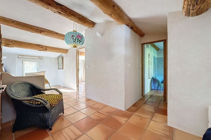 Image No.7-4 Bed House for sale