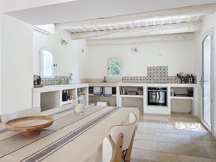 Image No.11-3 Bed House for sale