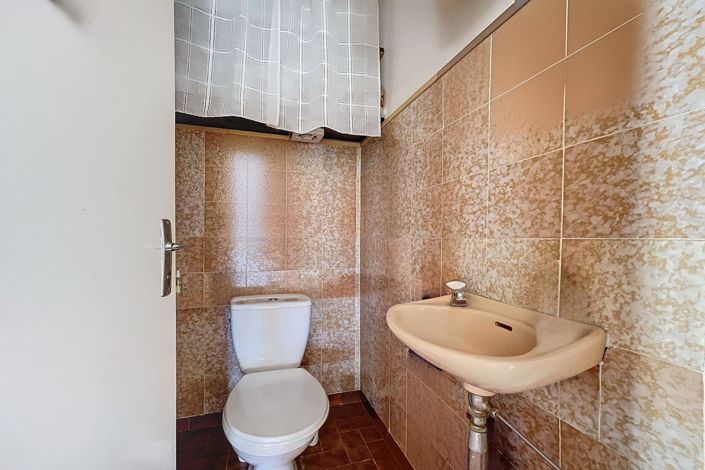 Image No.19-House for sale