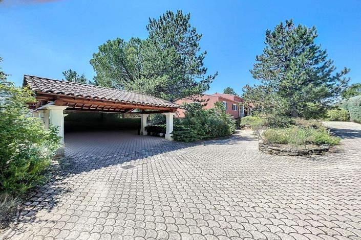 Image No.17-4 Bed House for sale