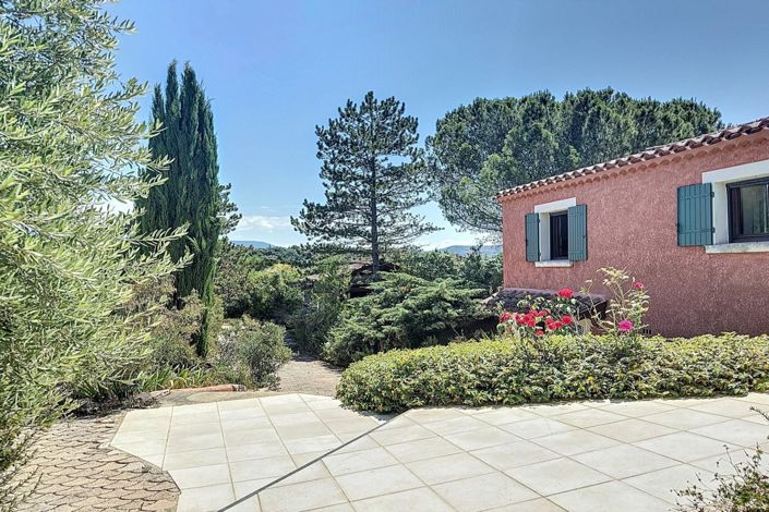 Image No.18-4 Bed House for sale