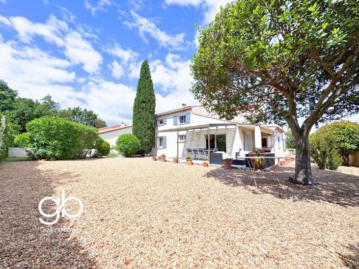 Image No.1-5 Bed House for sale